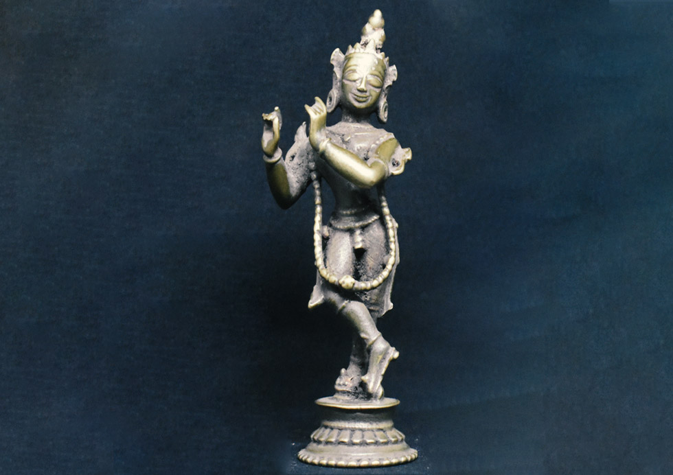 How to choose the perfect brass Krishna statue for your home Cottage9 blog