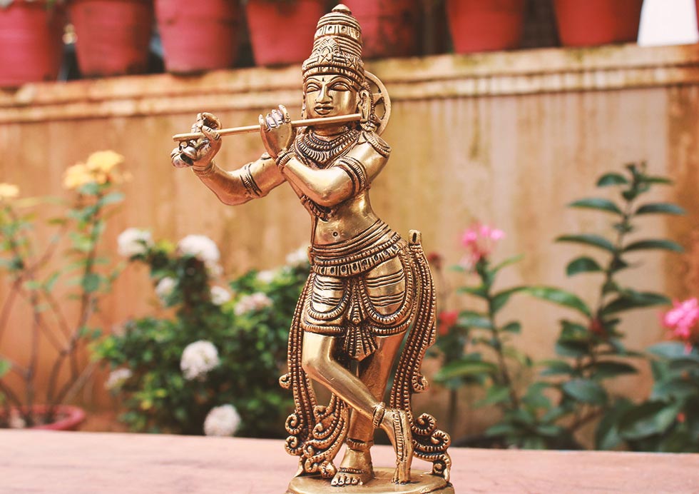 How to choose the perfect brass Krishna statue for your home Cottage9 blog image 2