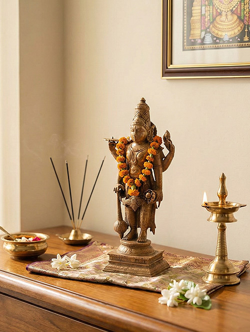 Small Copper Statue Of Chaturbhuj Vishnu