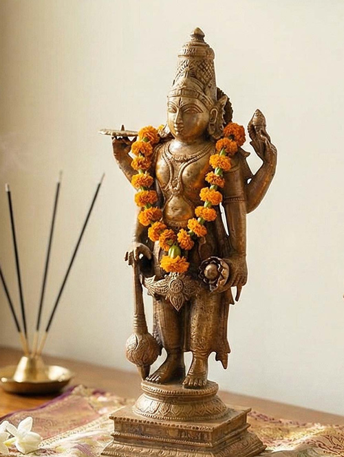 Small Copper Statue Of Chaturbhuj Vishnu